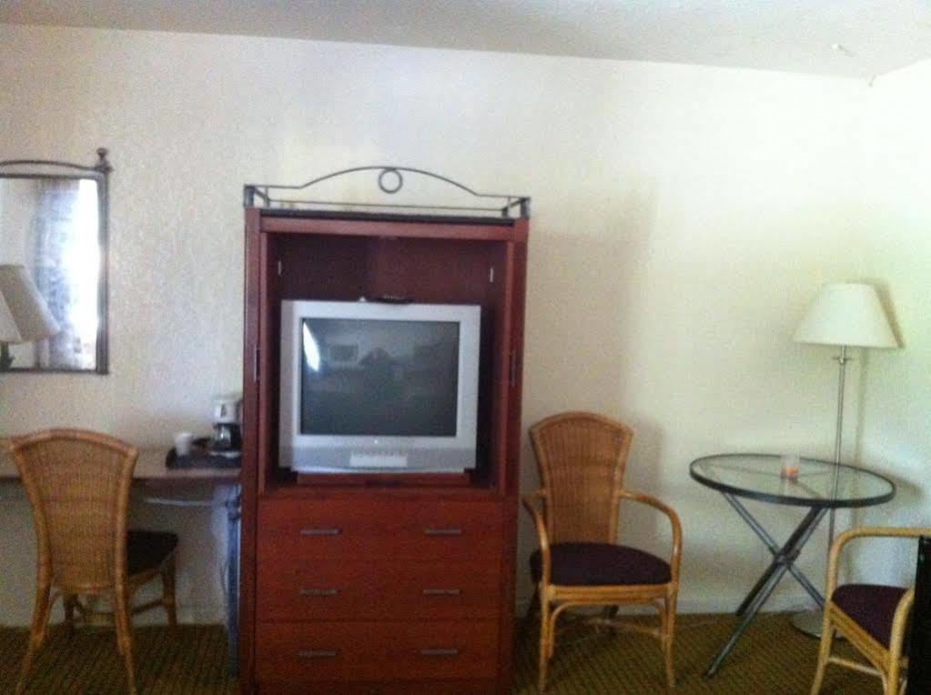 Golden Chain Motel Grass Valley Bagian luar foto