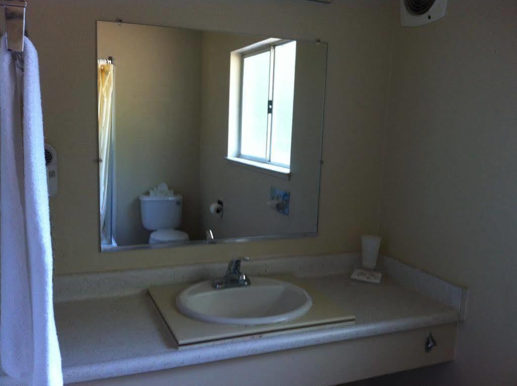 Golden Chain Motel Grass Valley Bagian luar foto